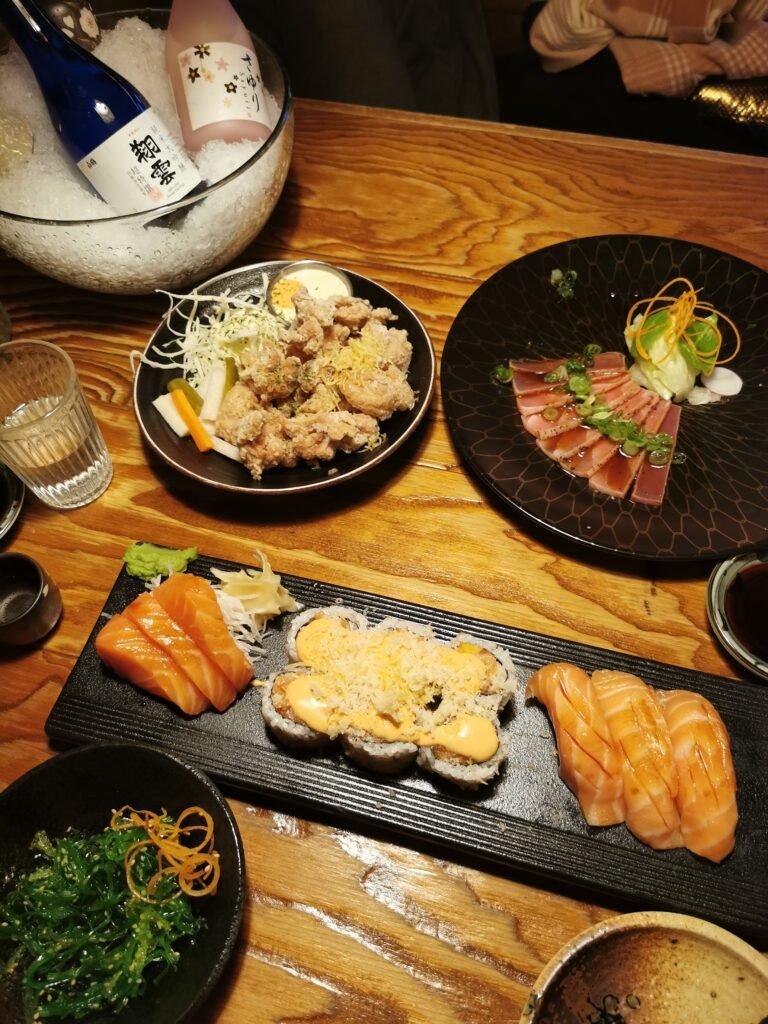 Photo de repas du restaurant japonais Kintaro Izakaya situé sur Church Street, Toronto, Canada