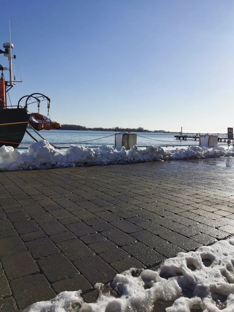 Bord du Lac Ontario en hiver