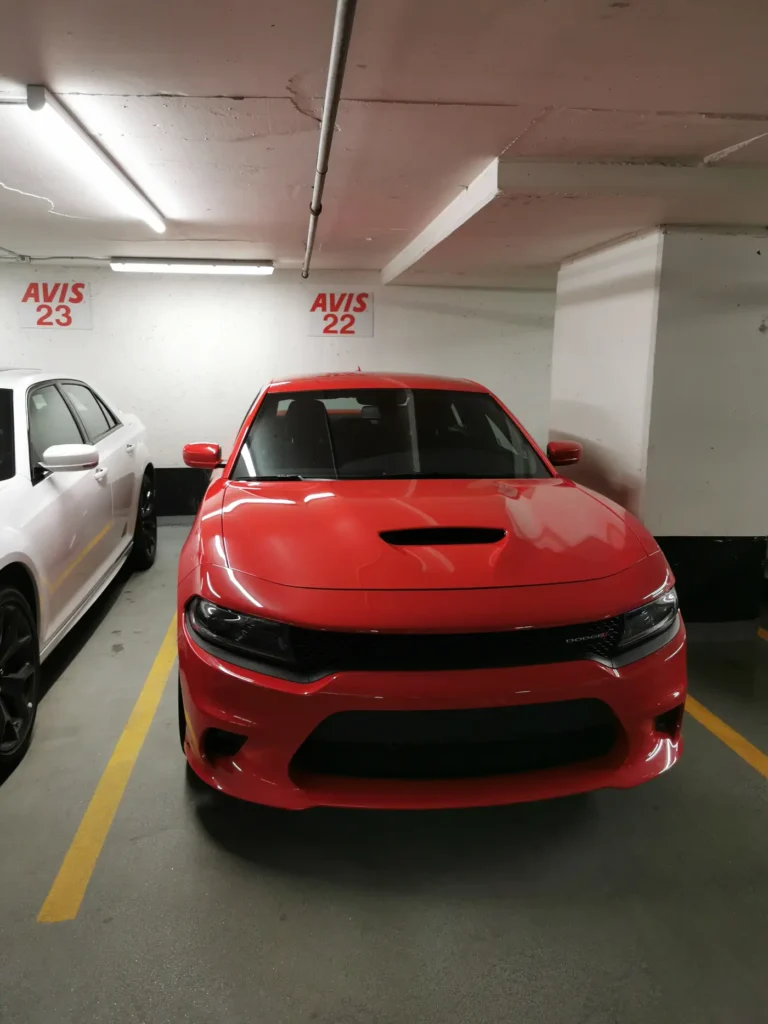 Dodge Charger rouge