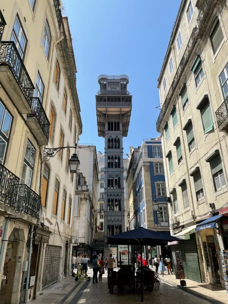 Ascenseur de Santa Justa : un ascenseur industriel en plein milieu du centre-ville