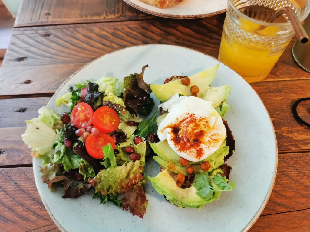 Avocado toast du Break Sé brunch