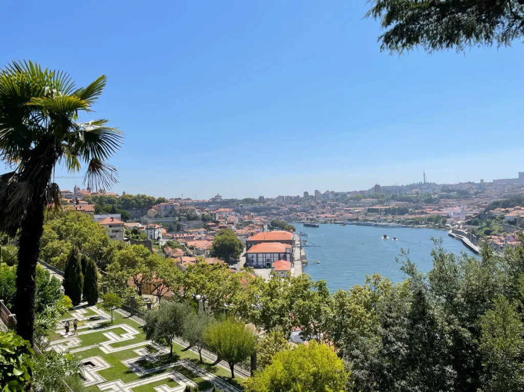 Vue sur le Douro depuis les Jardins Palais de Cristal