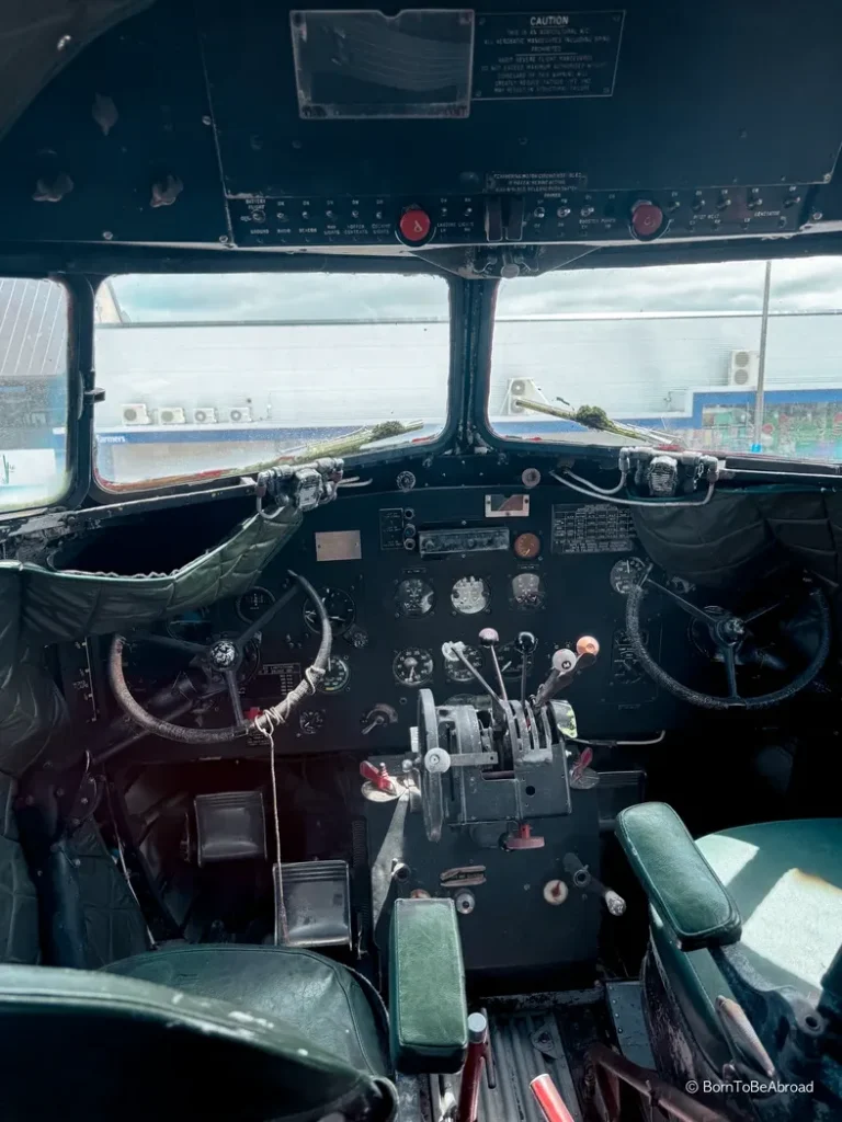 L'intérieur de l'avion le plus cool du monde situé à Napier, en Nouvelle-Zélande