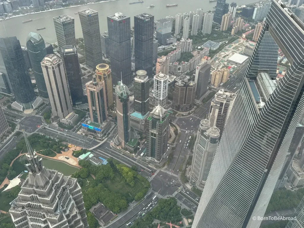 Vue panoramique depuis la Shanghai Tower, un incontournable à visiter lors d'un séjour de 3 jours