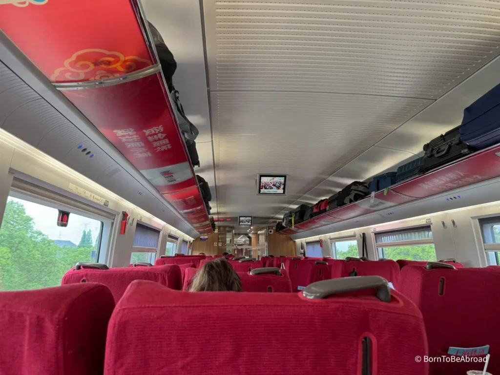 Intérieur de la première classe des trains en Chine